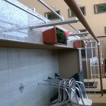 Apartamenti Zhelezovi Pomorie Buitenkant foto