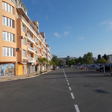 Apartamenti Zhelezovi Pomorie Buitenkant foto