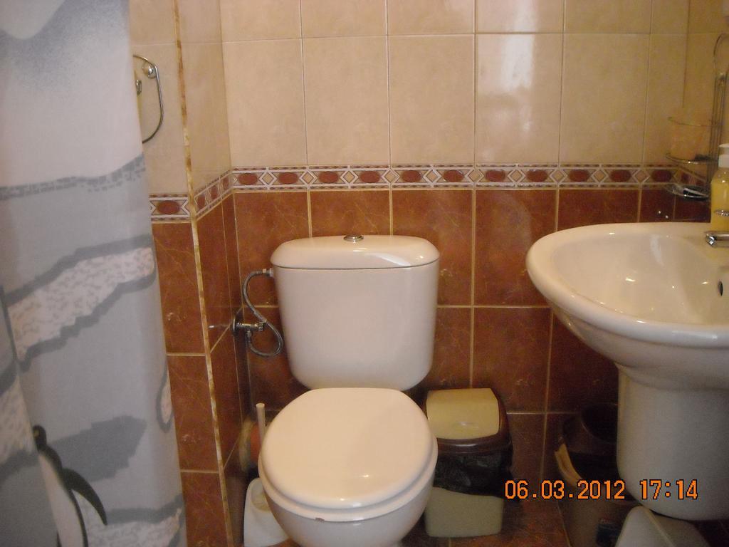Apartamenti Zhelezovi Pomorie Kamer foto