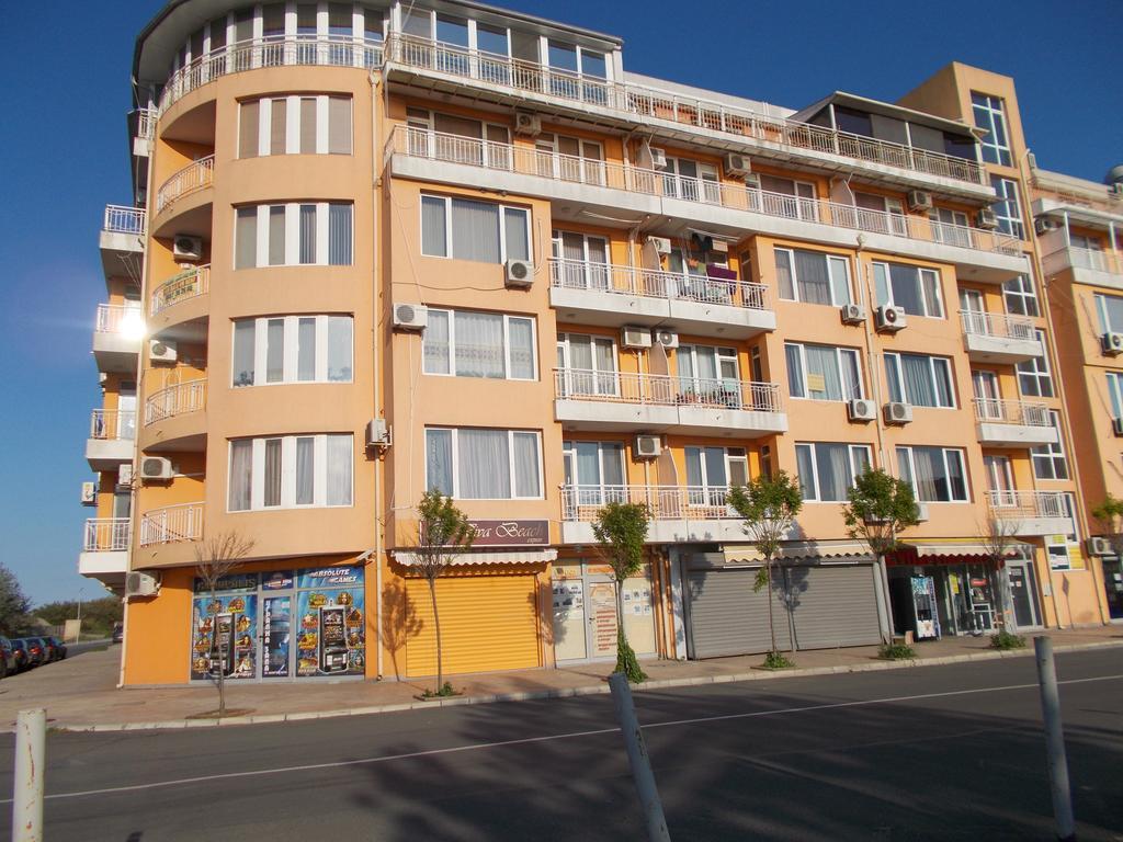 Apartamenti Zhelezovi Pomorie Buitenkant foto