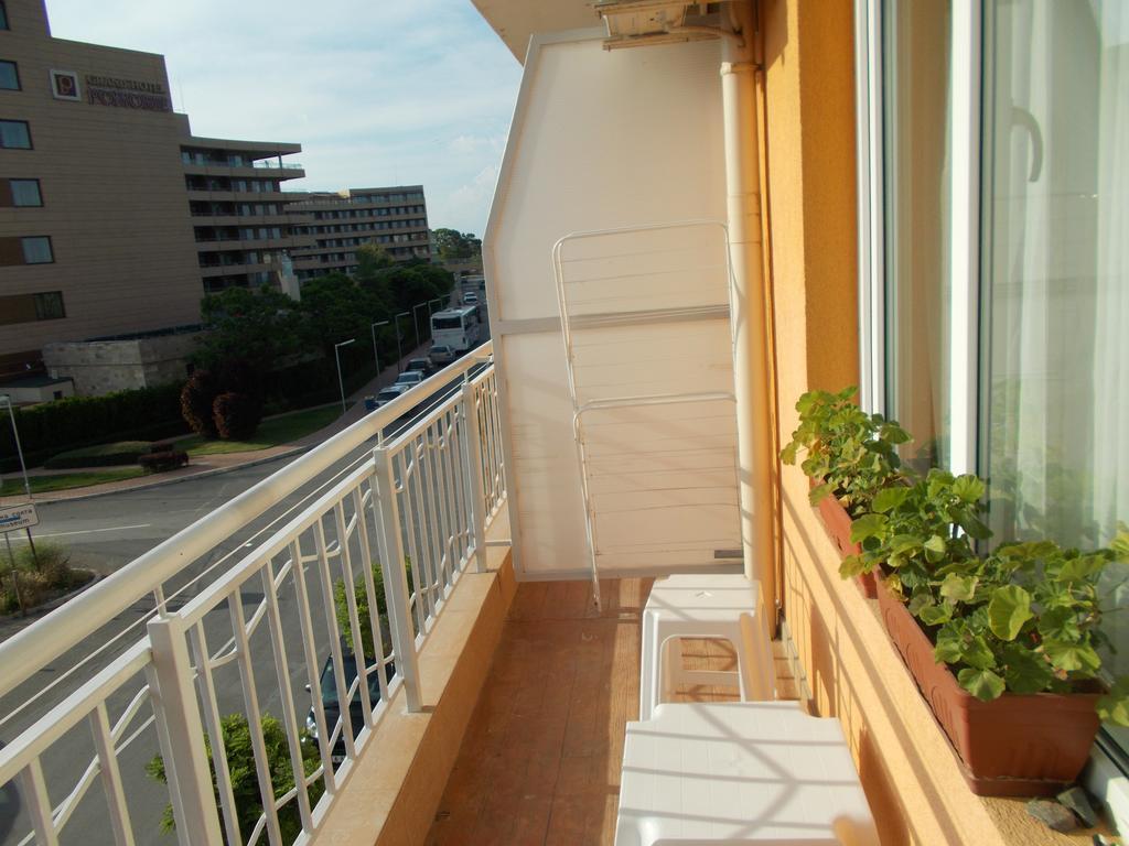 Apartamenti Zhelezovi Pomorie Buitenkant foto