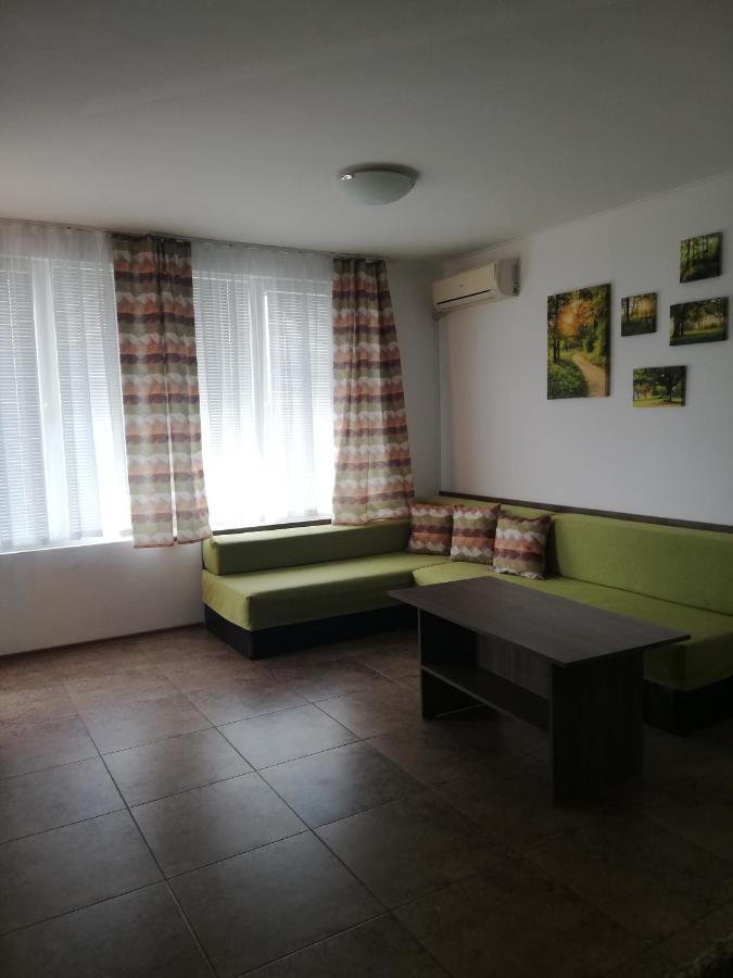 Apartamenti Zhelezovi Pomorie Buitenkant foto