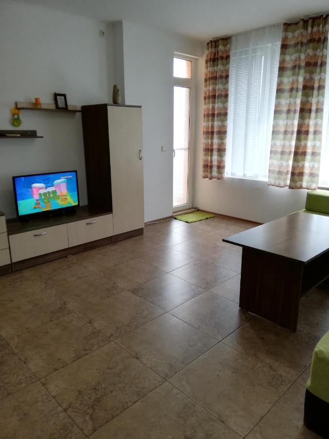 Apartamenti Zhelezovi Pomorie Buitenkant foto
