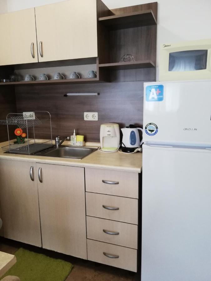 Apartamenti Zhelezovi Pomorie Buitenkant foto