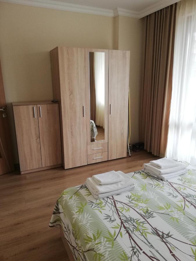 Apartamenti Zhelezovi Pomorie Buitenkant foto